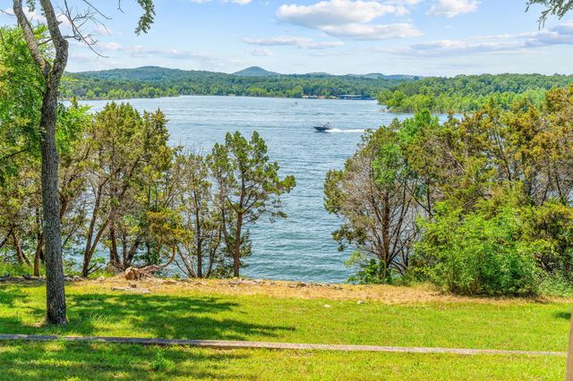 40 Bluff Lane, Shell Knob, MO 65747