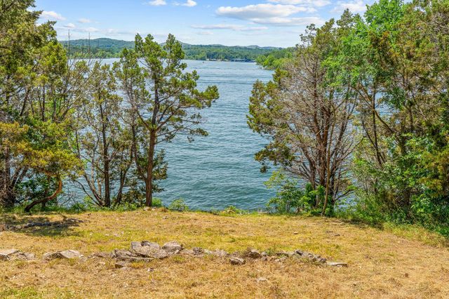 40 Bluff Lane, Shell Knob, MO 65747