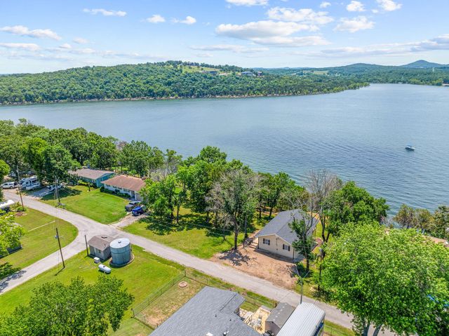 40 Bluff Lane, Shell Knob, MO 65747