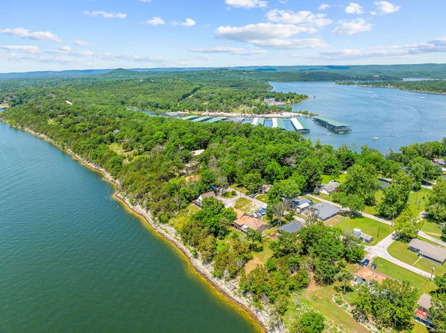 40 Bluff Lane, Shell Knob, MO 65747