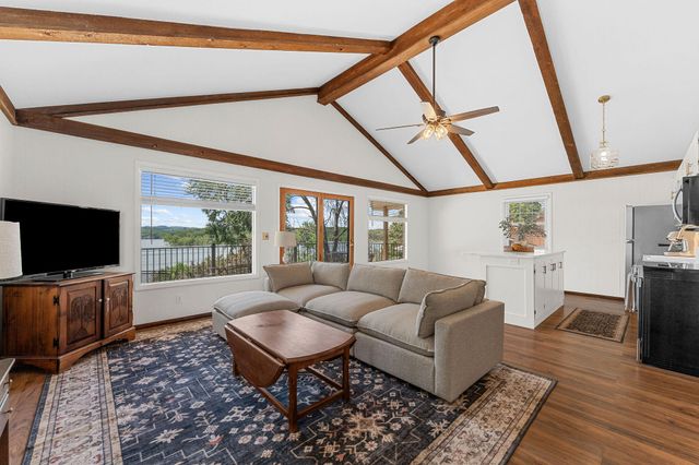 40 Bluff Lane, Shell Knob, MO 65747