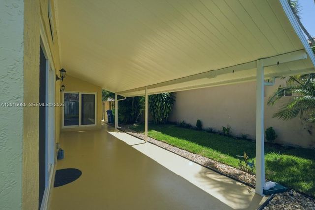 12511 NW 10th St, Sunrise, FL 33323
