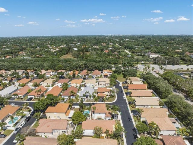 12511 NW 10th St, Sunrise, FL 33323