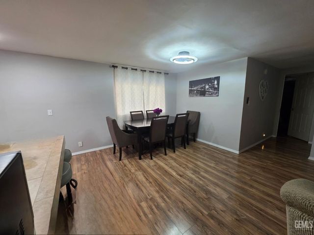 6201 Wible Road 25, Bakersfield, CA 93313