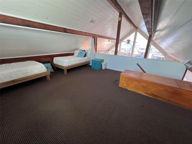 7 Flounder Circle, Freeport, TX 77541
