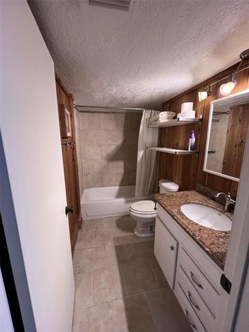 7 Flounder Circle, Freeport, TX 77541