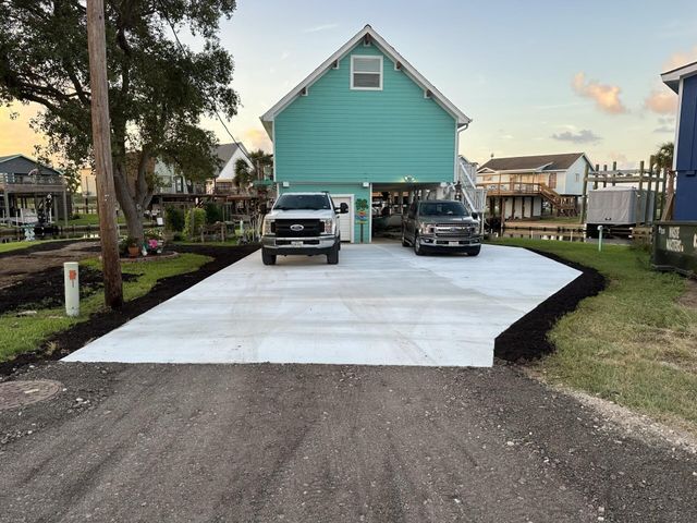 7 Flounder Circle, Freeport, TX 77541