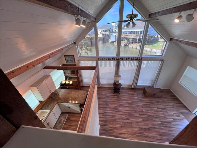 7 Flounder Circle, Freeport, TX 77541