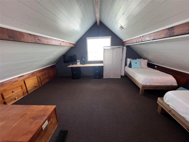7 Flounder Circle, Freeport, TX 77541