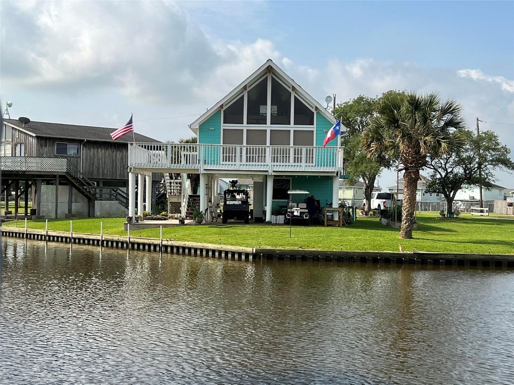 7 Flounder Circle, Freeport, TX 77541