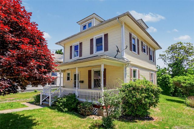 8 Eastview Avenue, Brewster, NY 10509