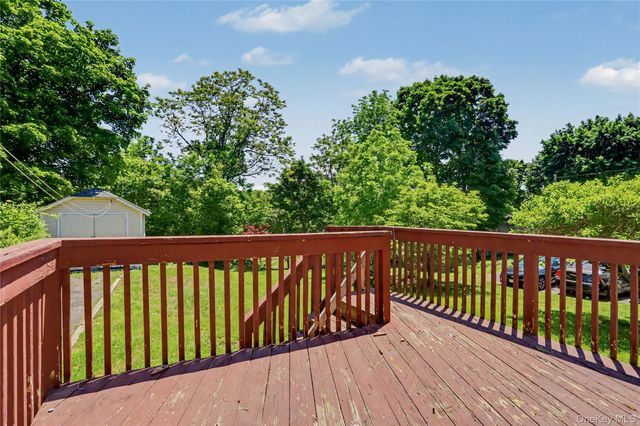 8 Eastview Avenue, Brewster, NY 10509