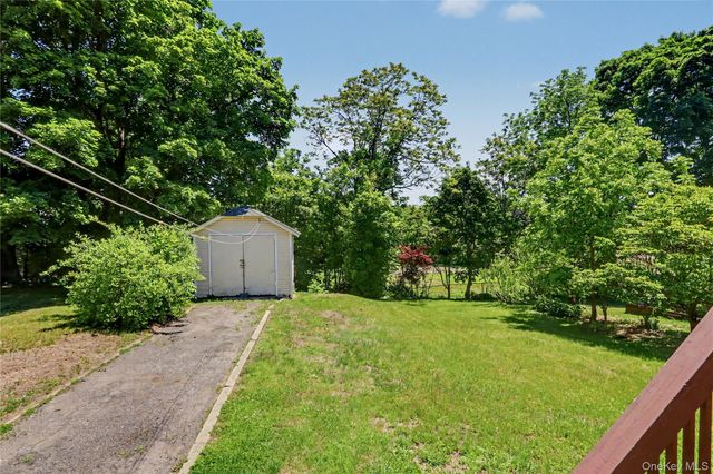 8 Eastview Avenue, Brewster, NY 10509
