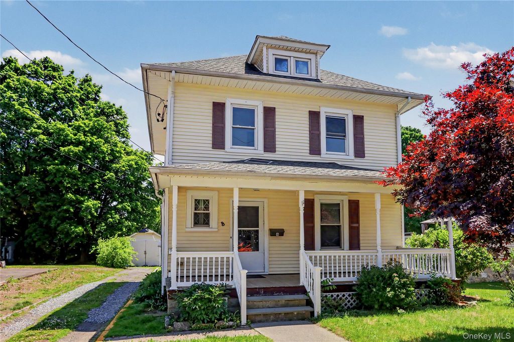 8 Eastview Avenue, Brewster, NY 10509