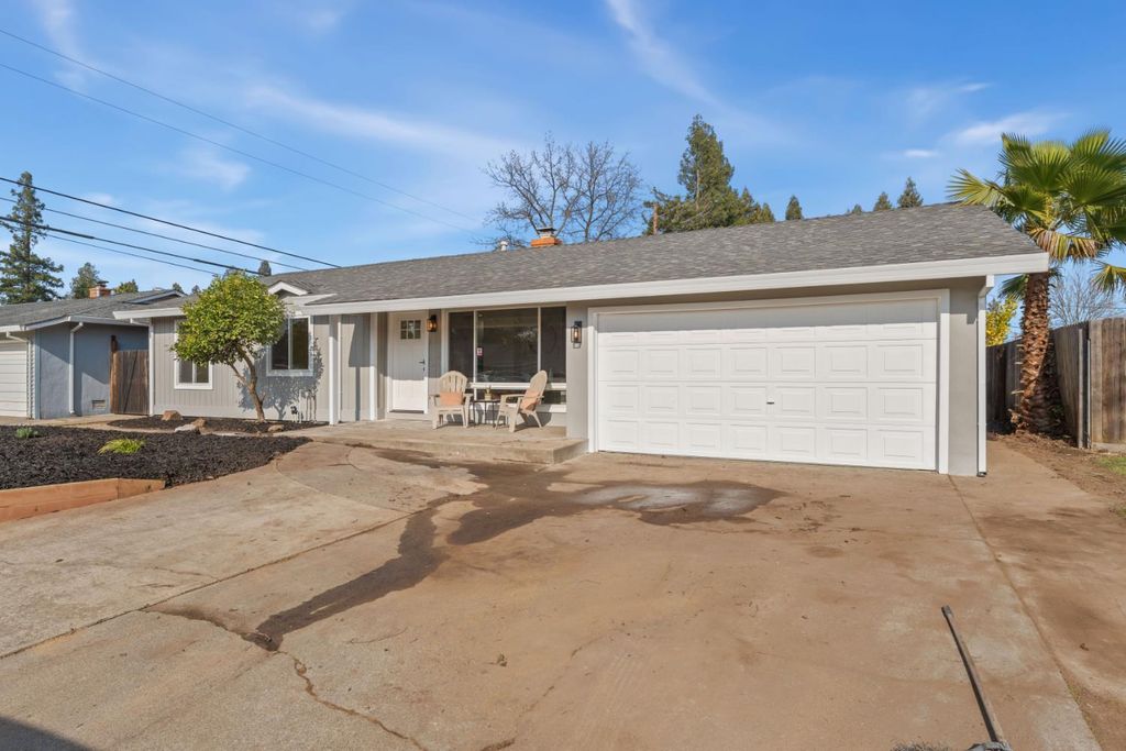 4317 Dennis Way, Sacramento, CA 95821