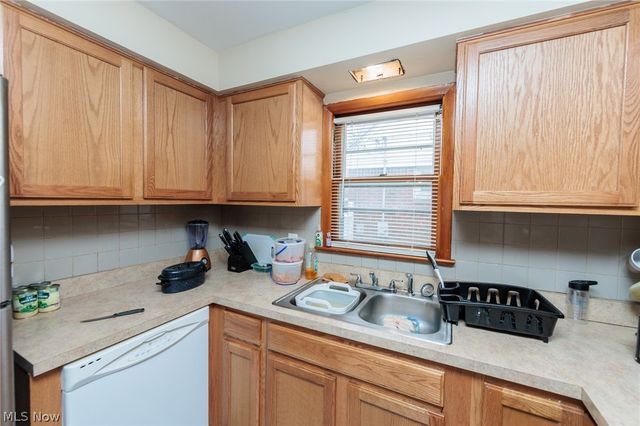 325 E 244th Street, Euclid, OH 44123