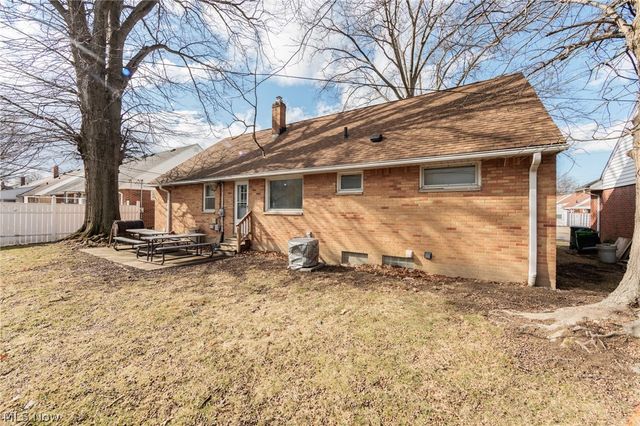 325 E 244th Street, Euclid, OH 44123