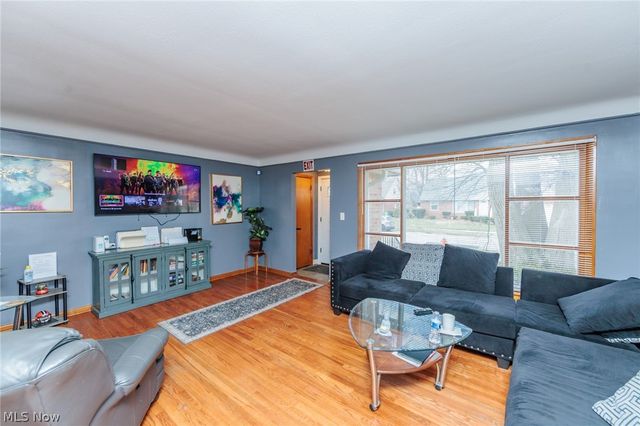 325 E 244th Street, Euclid, OH 44123