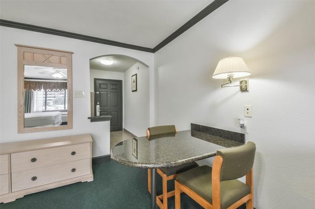 1025 Swanson Street 308, Houston, TX 77030