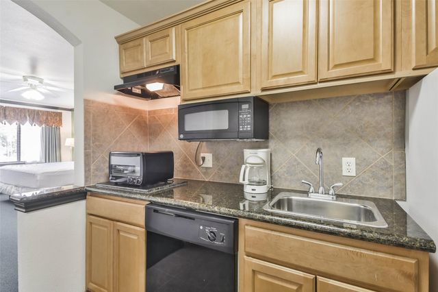 1025 Swanson Street 308, Houston, TX 77030