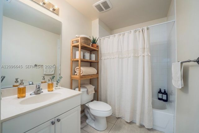 26 Royal Palm Way 304, Boca Raton, FL 33432