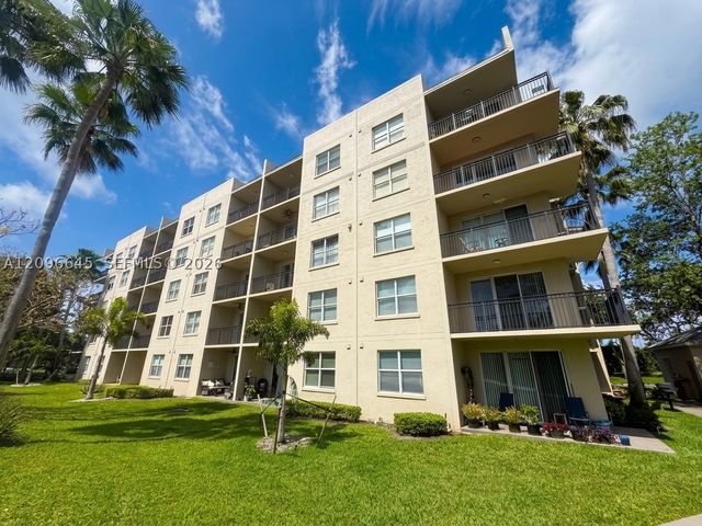 26 Royal Palm Way 304, Boca Raton, FL 33432