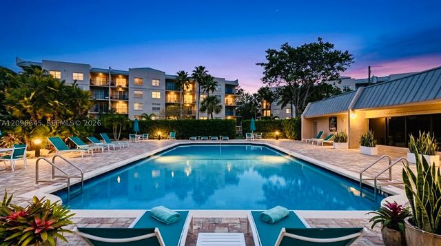 26 Royal Palm Way 304, Boca Raton, FL 33432