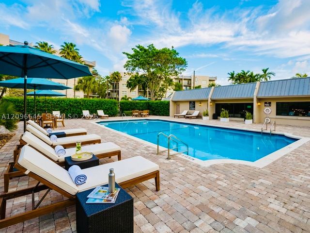 26 Royal Palm Way 304, Boca Raton, FL 33432