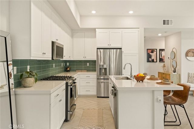 888 Poppy Ct, Montebello, CA 90640