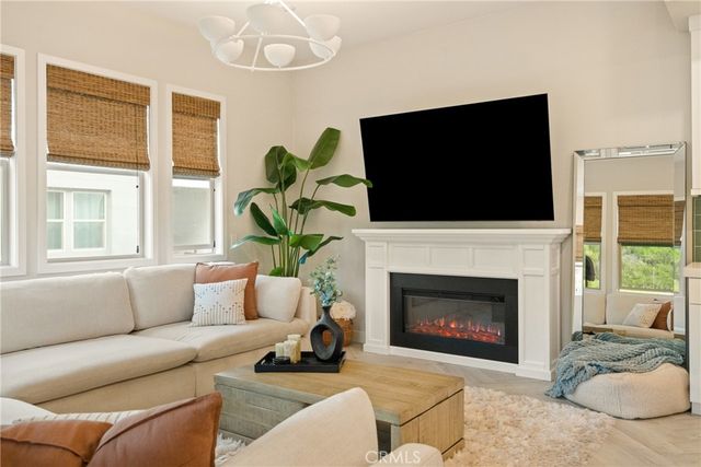 888 Poppy Ct, Montebello, CA 90640