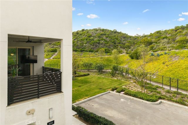 888 Poppy Ct, Montebello, CA 90640