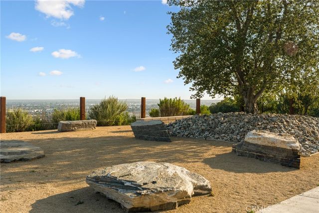 888 Poppy Ct, Montebello, CA 90640