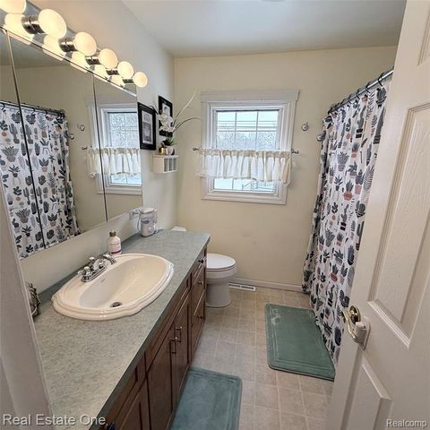 444 Riddle Street, Howell, MI 48843