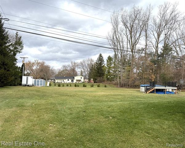 444 Riddle Street, Howell, MI 48843