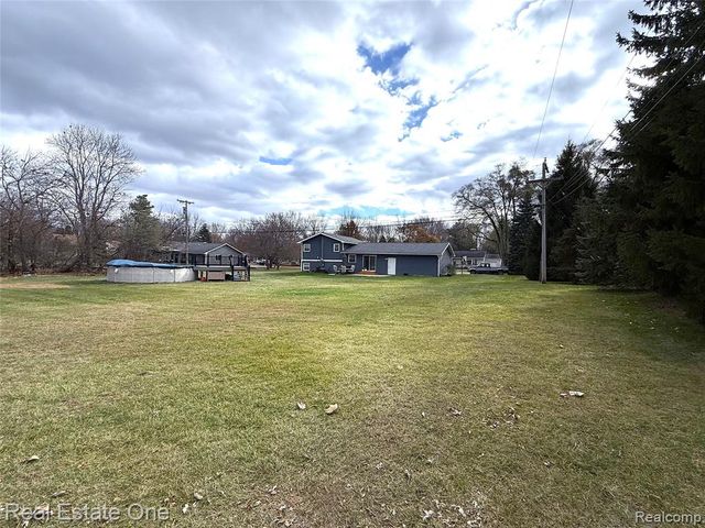 444 Riddle Street, Howell, MI 48843