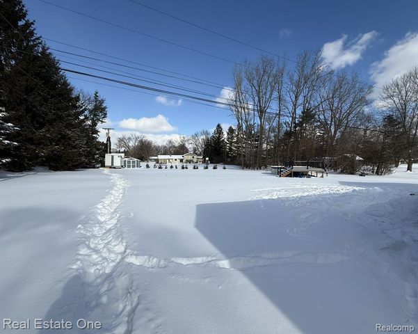 444 Riddle Street, Howell, MI 48843