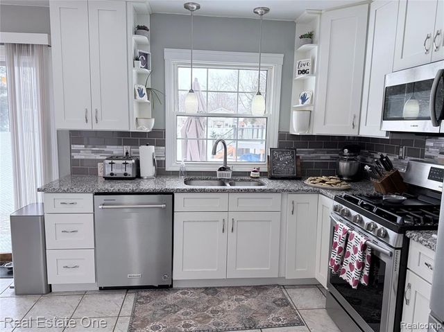 444 Riddle Street, Howell, MI 48843