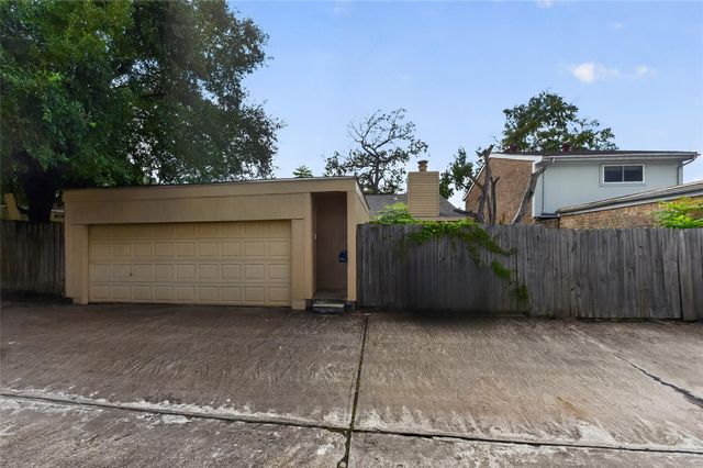 4803 Pebble Brook Street, Baytown, TX 77521