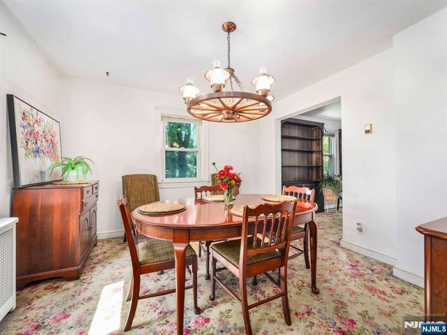 544 Abbott Avenue, Ridgefield, NJ 07657