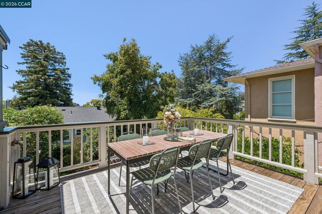 1917 Tiffin Rd, Oakland, CA 94602