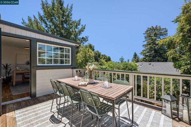 1917 Tiffin Rd, Oakland, CA 94602