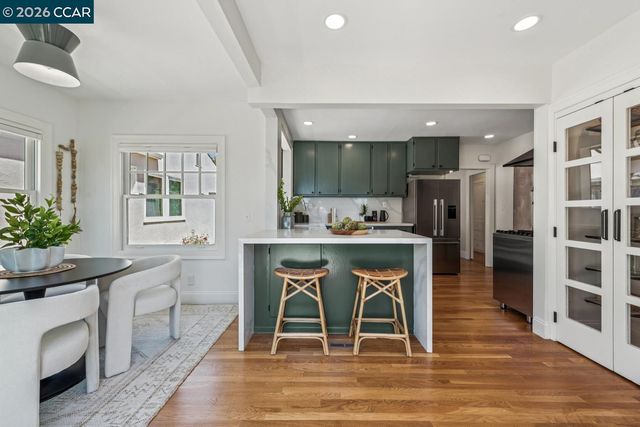 1917 Tiffin Rd, Oakland, CA 94602