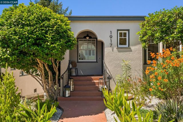 1917 Tiffin Rd, Oakland, CA 94602