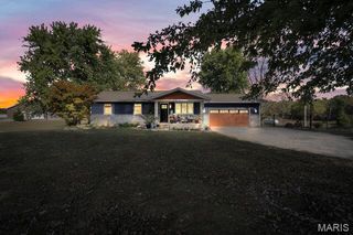 4755 E Golike Lane, Bethalto, IL 62010