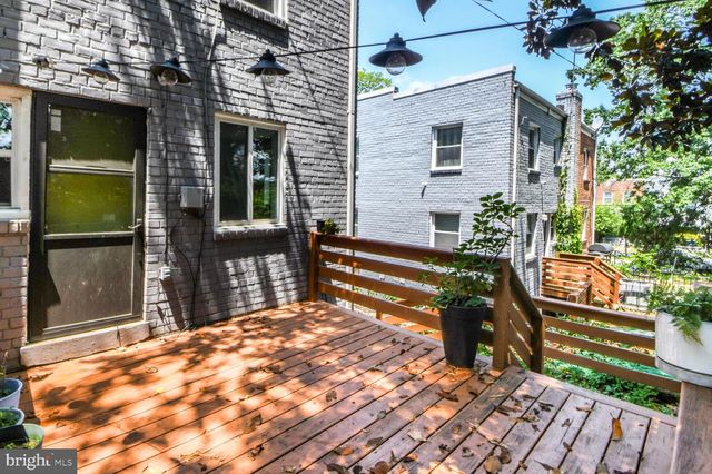 561 45TH ST NE, Washington, DC 20019