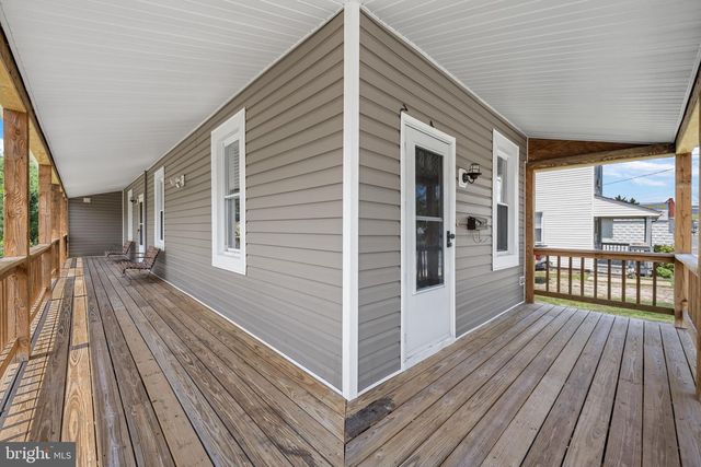 204 MACE AVE, Essex, MD 21221