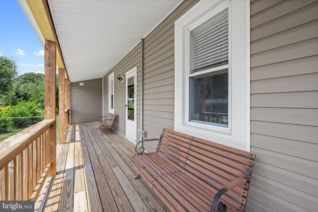204 MACE AVE, Essex, MD 21221