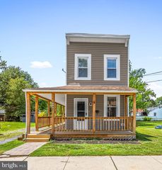 204 MACE AVE, Essex, MD 21221