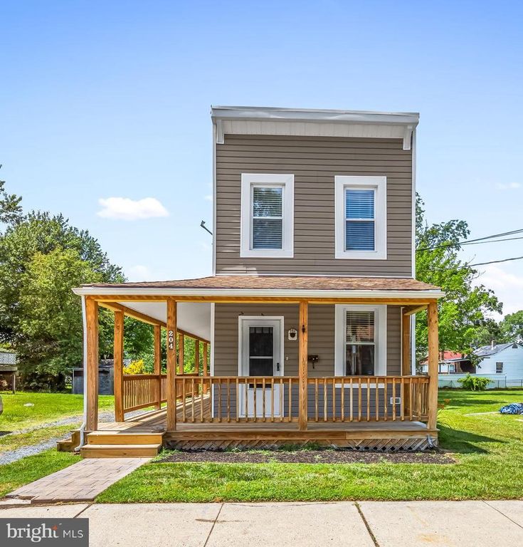 204 MACE AVE, Essex, MD 21221