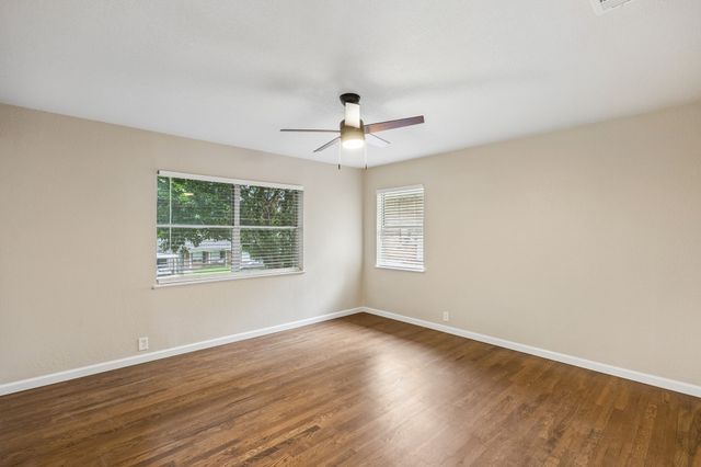 636 Kessler Boulevard, Sherman, TX 75092